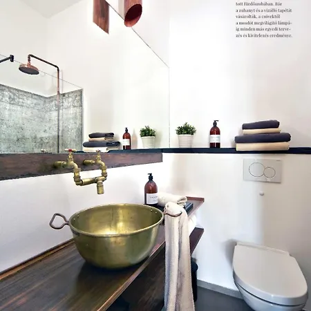 Eclectic Design Right In The Center *
